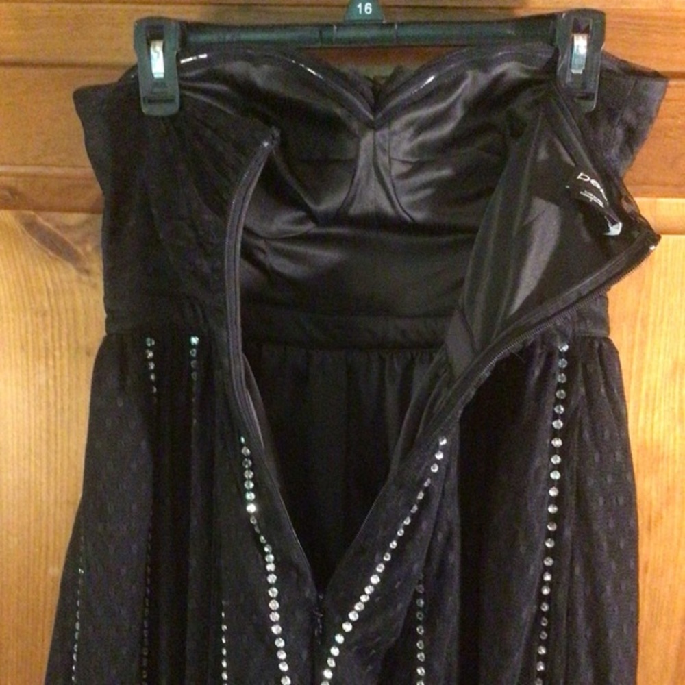 BEBE STRAPLESS BLACK/SILVER DRESS - Picture 9 of 16